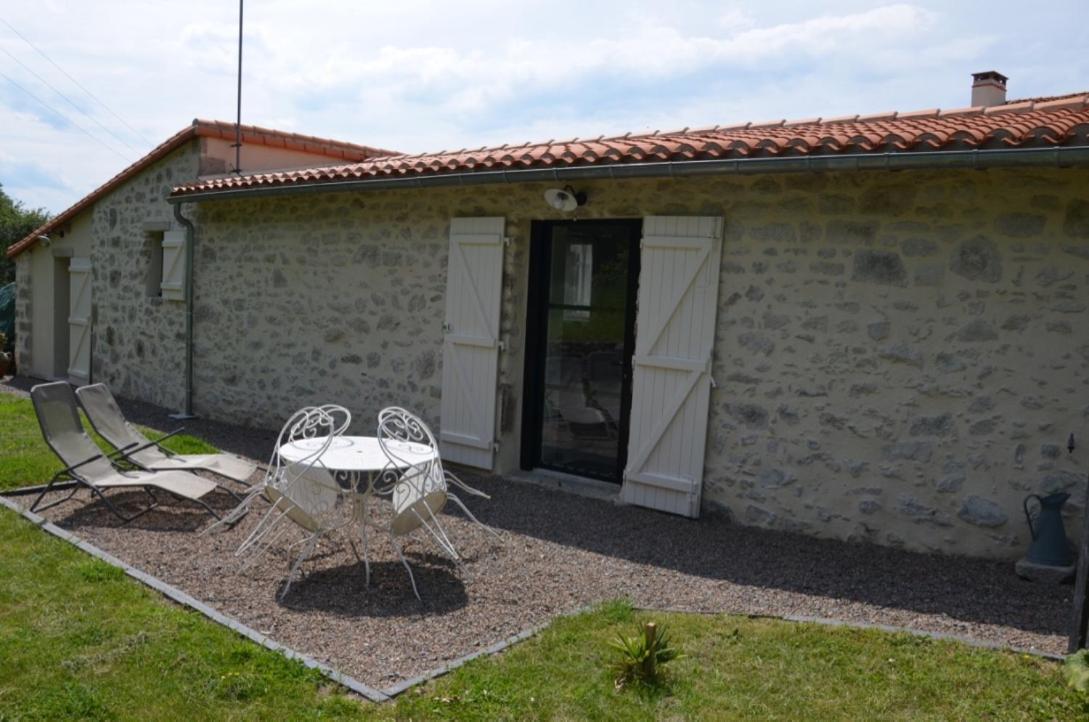 Villa La Remise 4 étoiles Saint-Hilaire-de-Mortagne Esterno foto